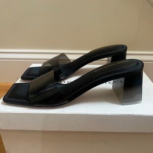 NWB Good American Block Heel Slide Sandal Black 001- Size 8